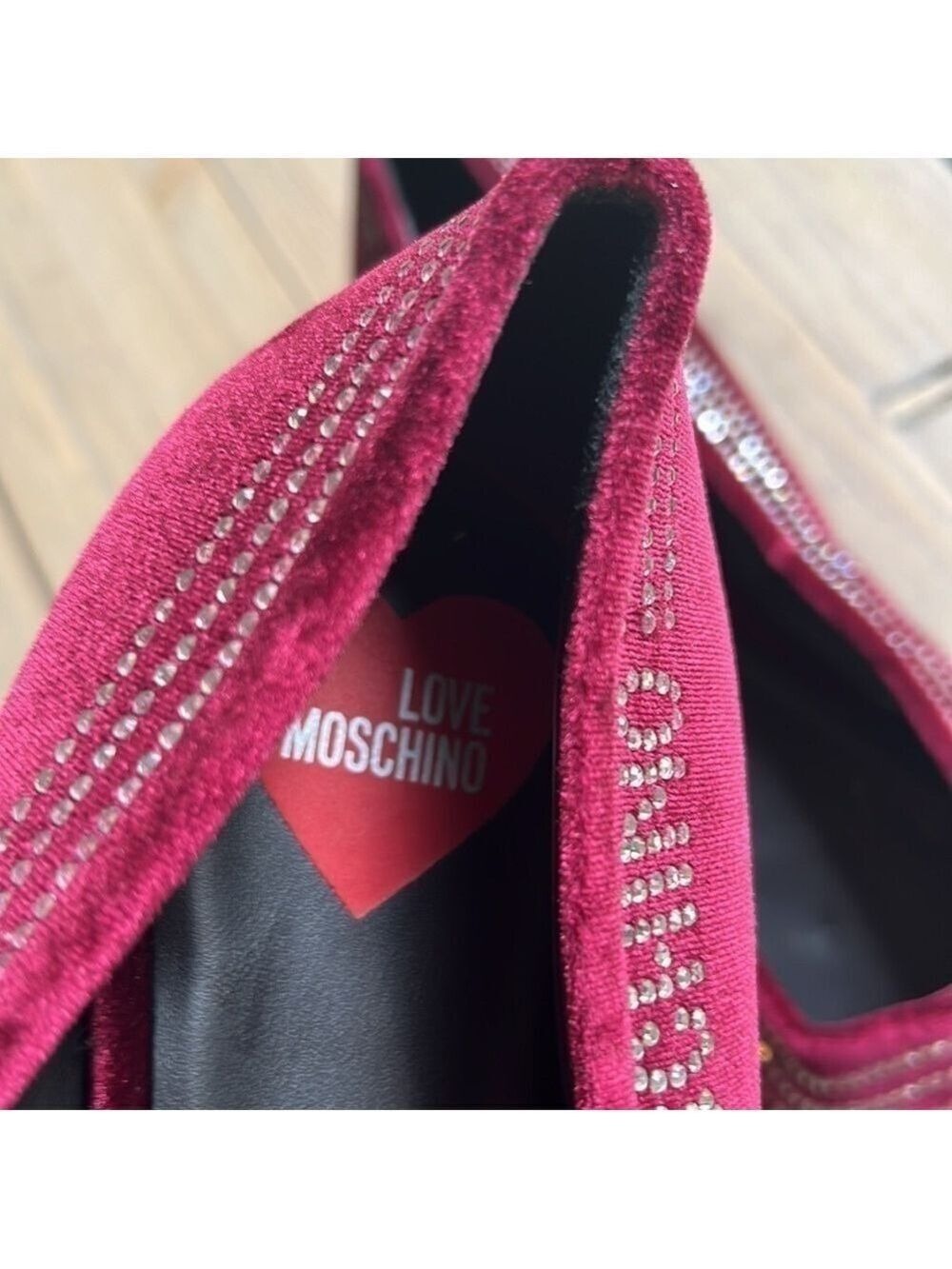 New! Love Moschino Crystal Pointed Velvet Ballet Flat in Burgundy size 8.5 - Picture 5 of 7